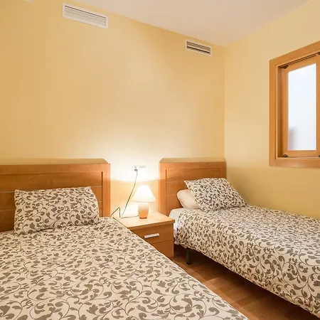 Malagasuite Front Beach & Parking Apartment *